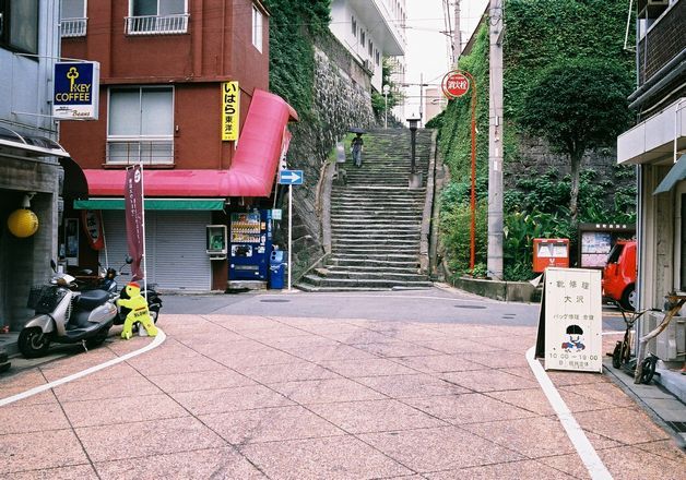 長崎スナップ　トライアングル　築町　階段から hexar fuji sp4-- 20120910 21.JPG